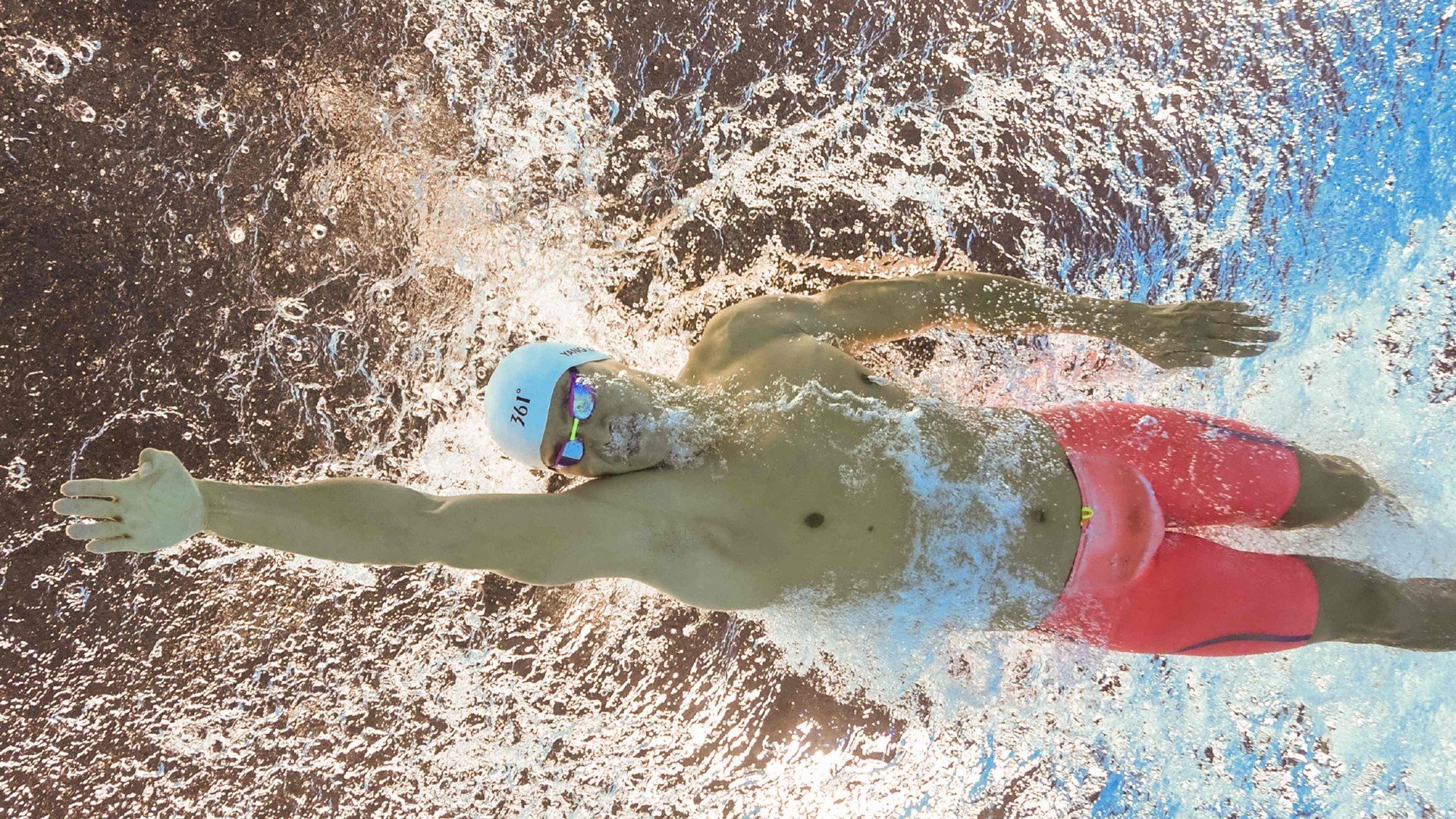 冰火奇缘,当极寒之地的足球神话,被南美的烈焰点燃